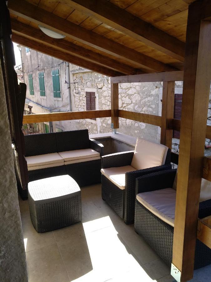 Vila Flora Susak Buitenkant foto